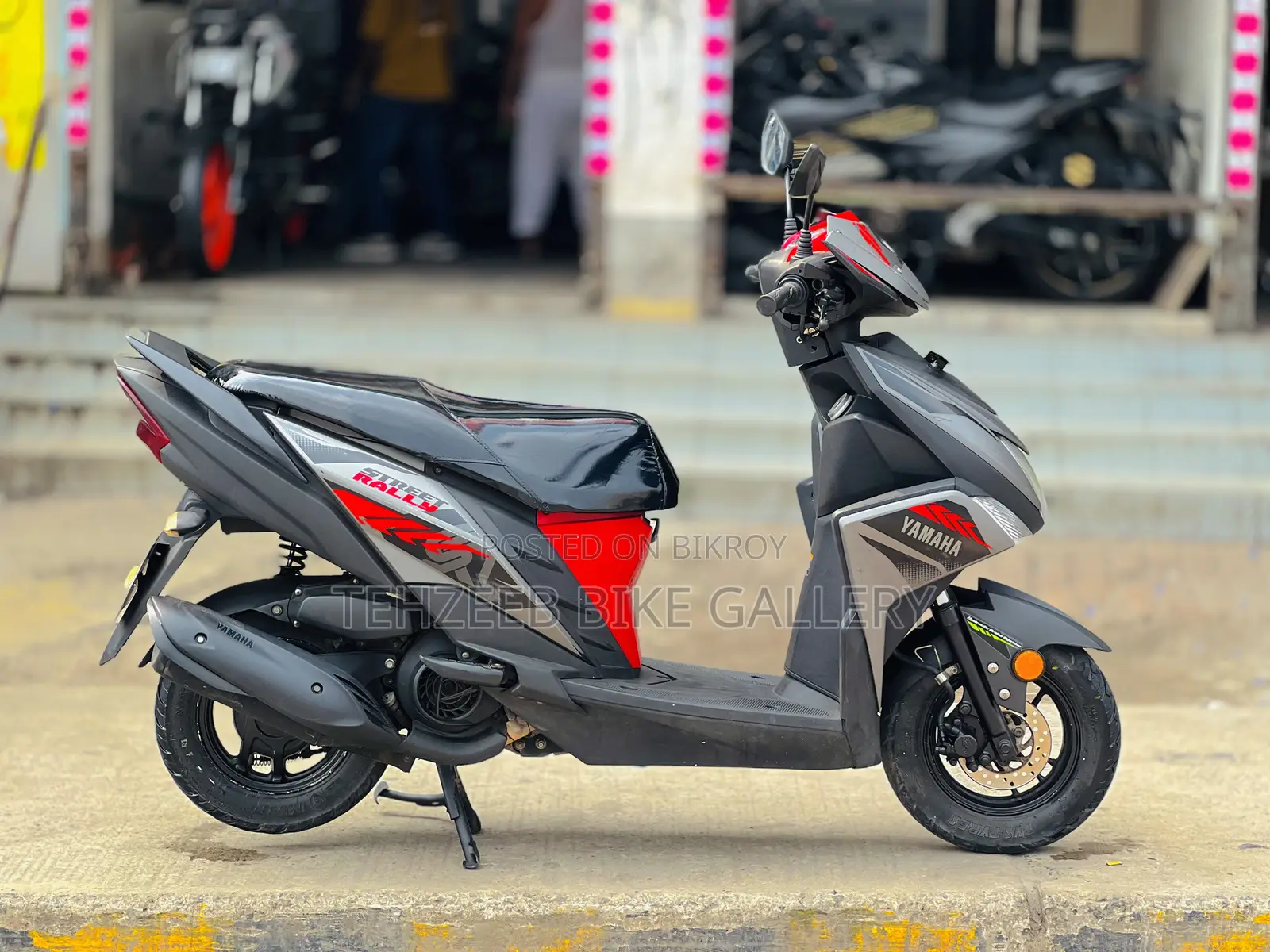 ইয়ামাহা রোড স্টার ২০২২ গ্রে