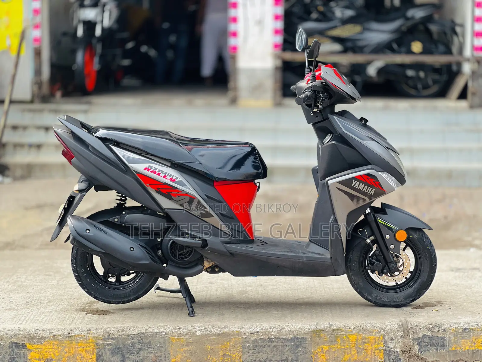 ইয়ামাহা রোড স্টার ২০২২ গ্রে