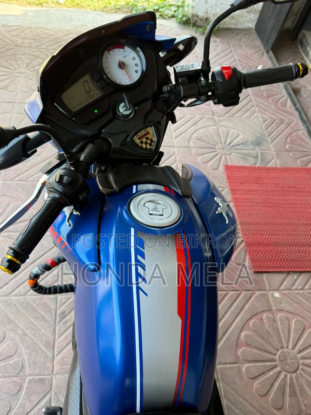 টিভিএস আপাচে আরটিআর ১৬০ ২ভি ২০১৮ ব্লু