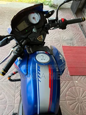 টিভিএস আপাচে আরটিআর ১৬০ ২ভি ২০১৮ ব্লু