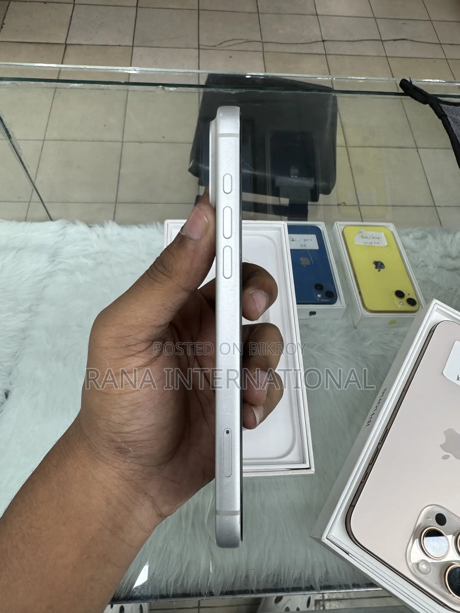 অ্যাপল আইফোন ১৭ প্রো ম্যাক্স ২৫৬ জিবি সিলভার