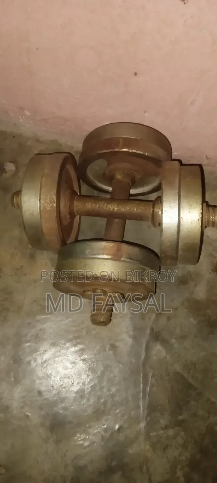 Will sell a pair of dumbbells // One is 12 kg each, 2 total 24 kg//