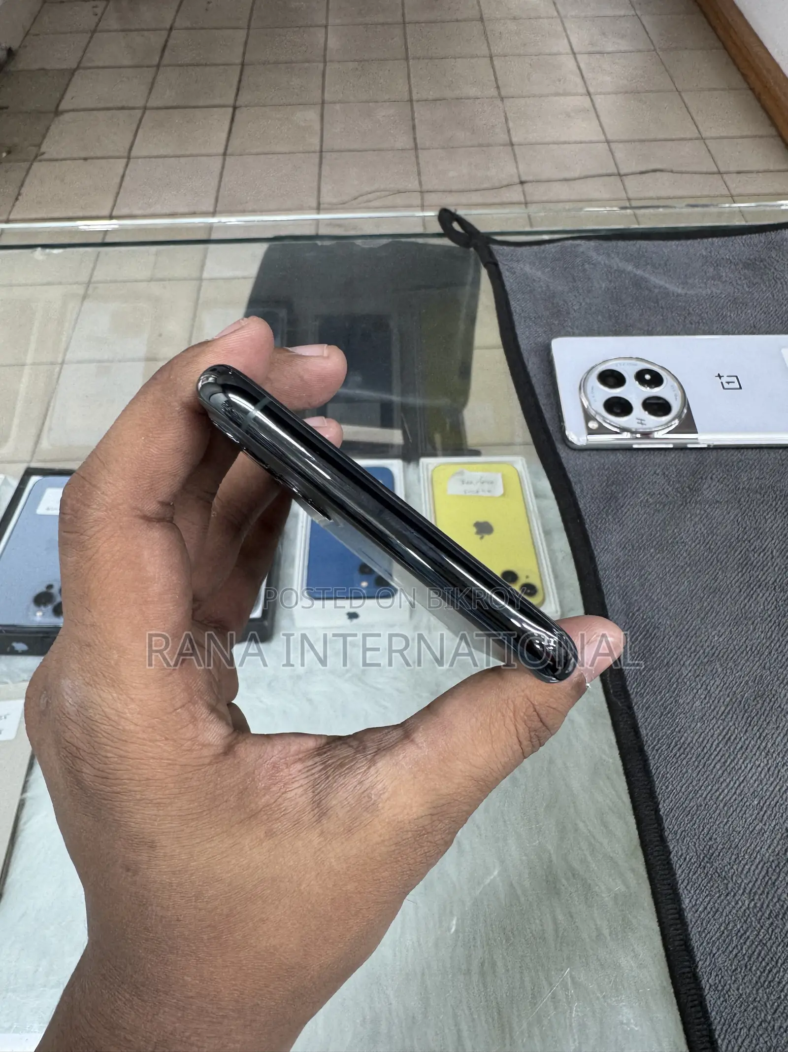 Apple iPhone 11 Pro Max 64 GB Green