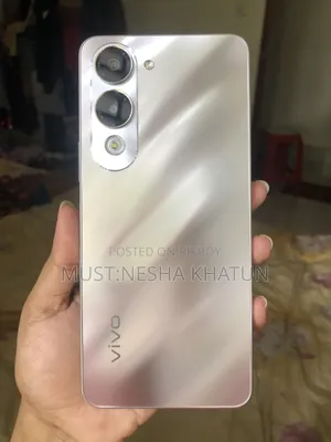 New Vivo Y04 64 GB Gold