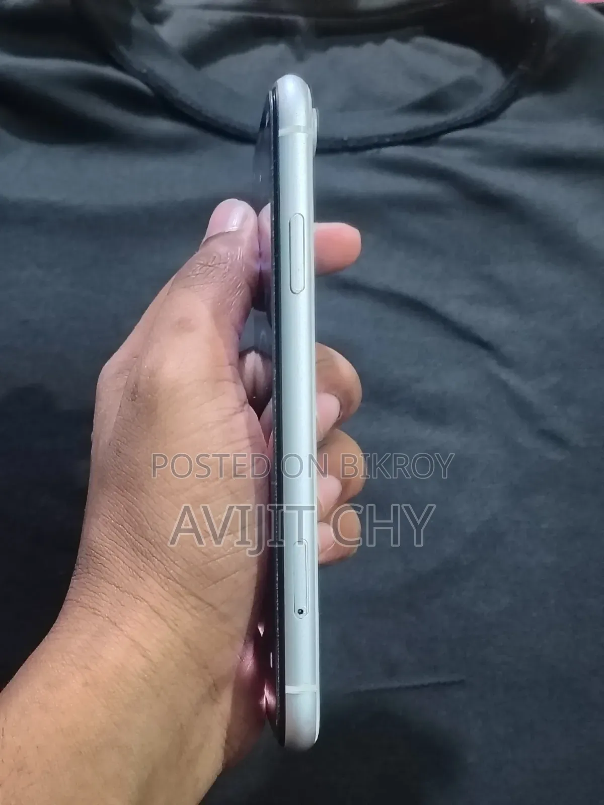 অ্যাপল আইফোন এক্সআর ৬৪ জিবি হোয়াইট