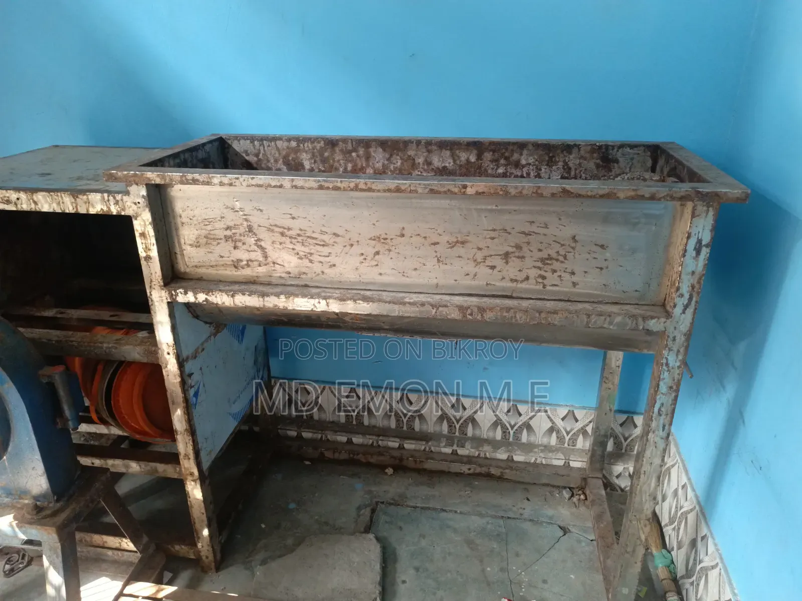 মিকচার মেসিন গিয়ার ১০০মি.মি. মোটর ১০ গরা নতুন ২০০ কেজি মিক্স করন জাই