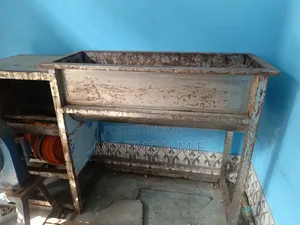 মিকচার মেসিন গিয়ার ১০০মি.মি. মোটর ১০ গরা নতুন ২০০ কেজি মিক্স করন জাই