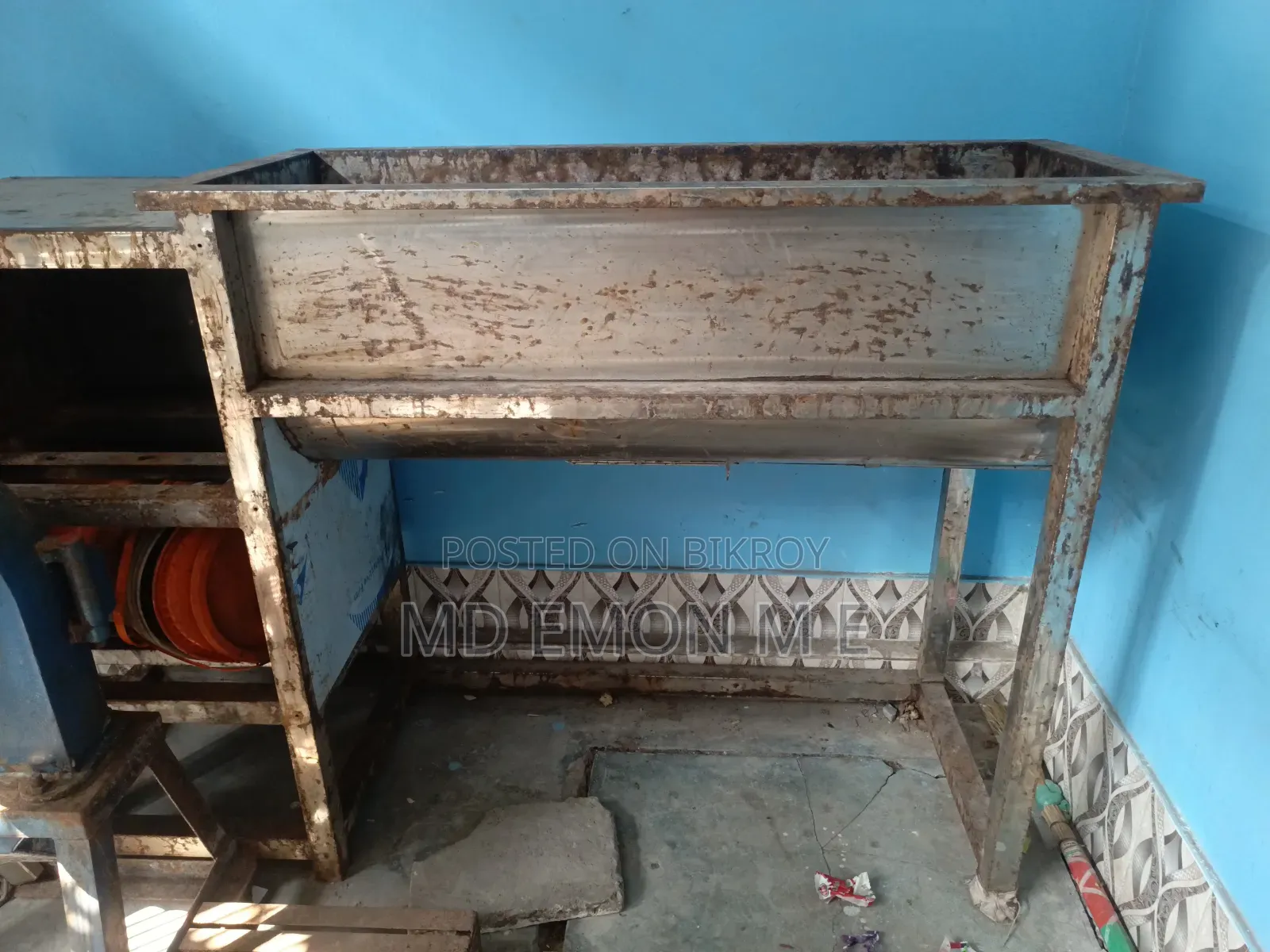 মিকচার মেসিন গিয়ার ১০০মি.মি. মোটর ১০ গরা নতুন ২০০ কেজি মিক্স করন জাই