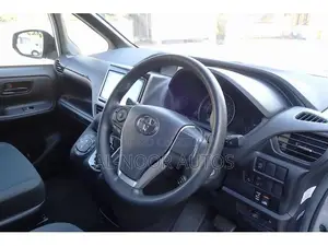 Toyota Noah 2.0 FWD (8 Seater) 2021 Silver