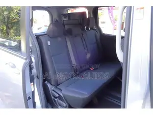Toyota Noah 2.0 FWD (8 Seater) 2021 Silver