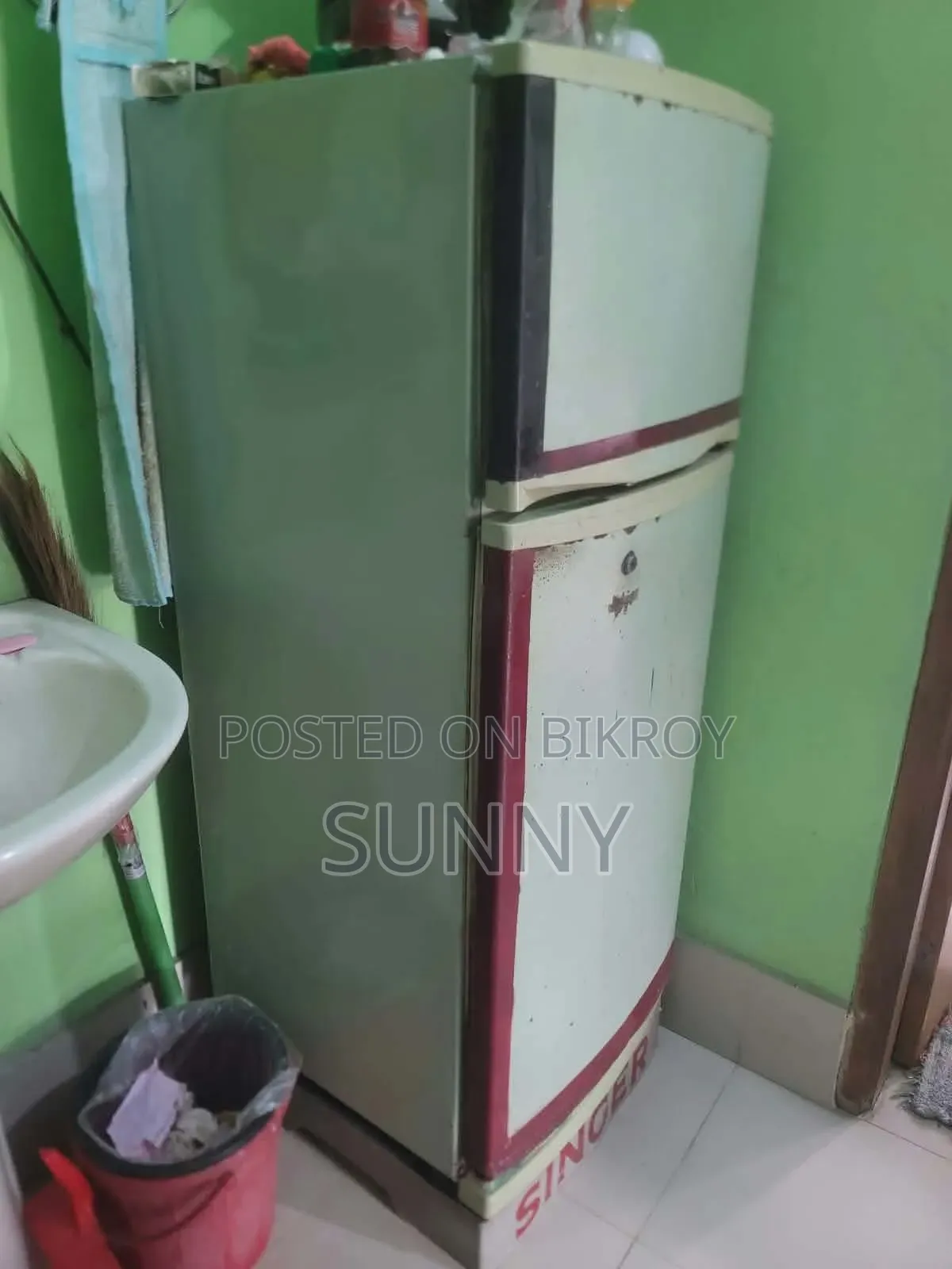 Singer Fridge