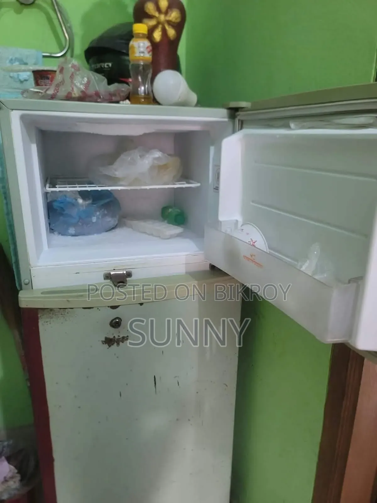 Singer Fridge