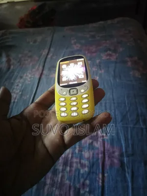 নোকিয়া ৩৩১০ ইয়েলো