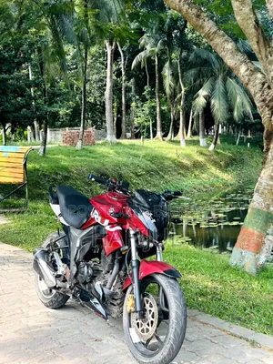 সুজুকি জিক্সার ২০২২ রেড