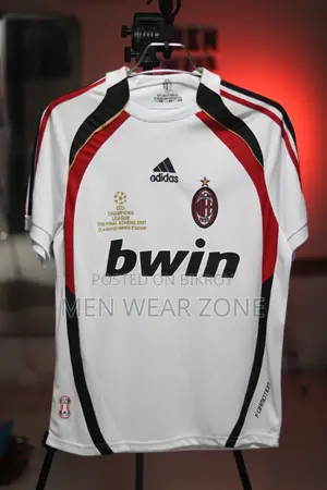BIG OFFER – Retro Jersey + Joggers Combo!