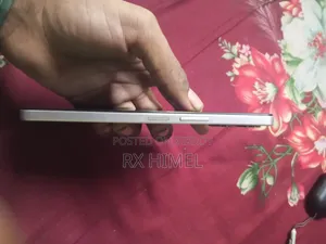 Vivo Y04 64 GB