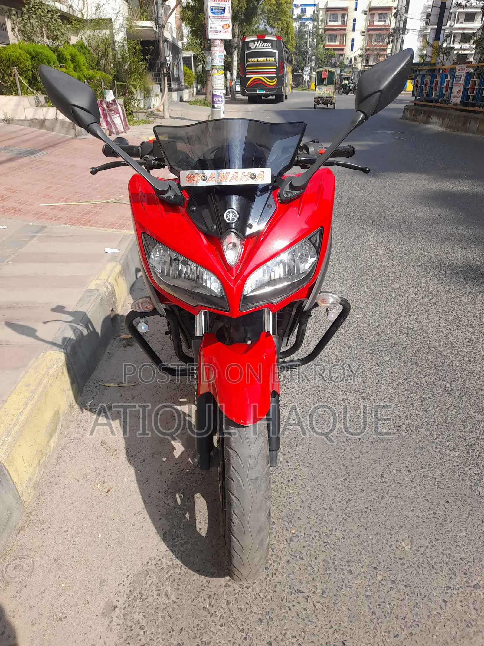 ইয়ামাহা ফেজার এফআই ভি২ ২০২৪ লাল