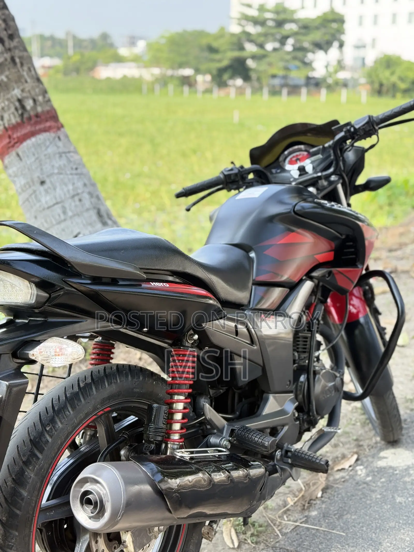 হিরো হাংক ২০২১ কালো