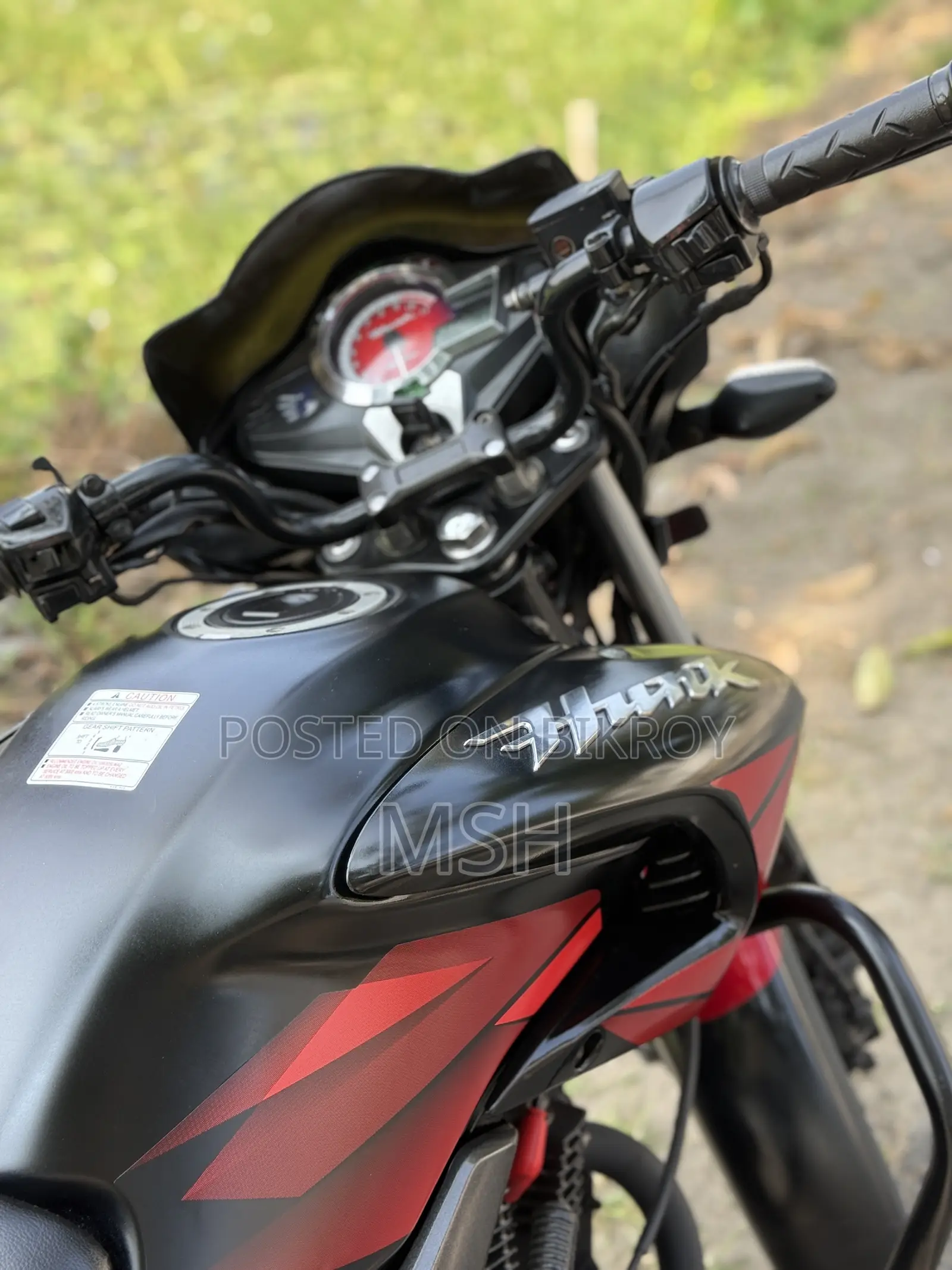 হিরো হাংক ২০২১ কালো
