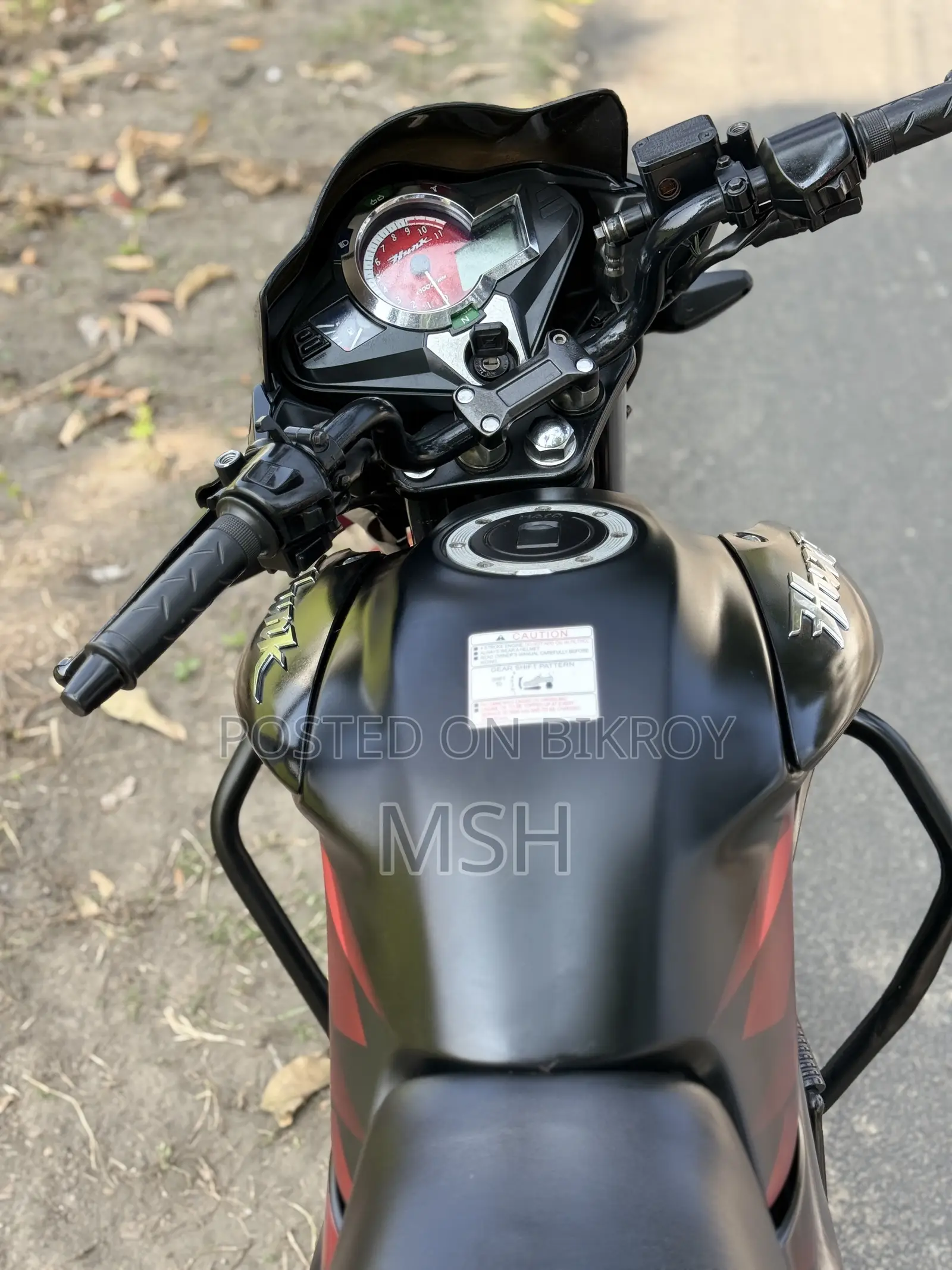 হিরো হাংক ২০২১ কালো