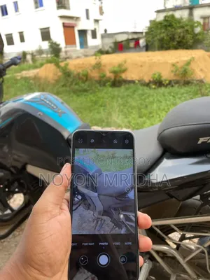 হনার এক্স৮ ৫জি ১২৮ জিবি হোয়াইট