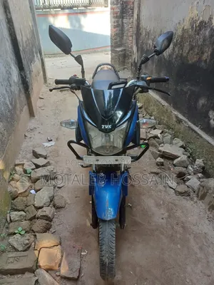 টিভিএস স্ট্রাইকার ১২৫ ২০১৮ নীল