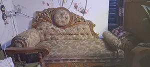 Devinne Sofa