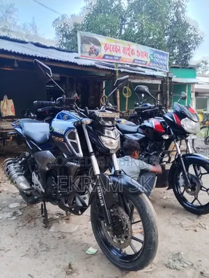 ইয়ামাহা এফজেএস ভি৩ ২০২১ নীল