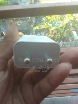 ইনফিনিক্স ৯০ ওয়াট চার্জার এবং ক্যাবল