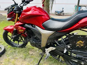 Suzuki Gixxer 2022 Red