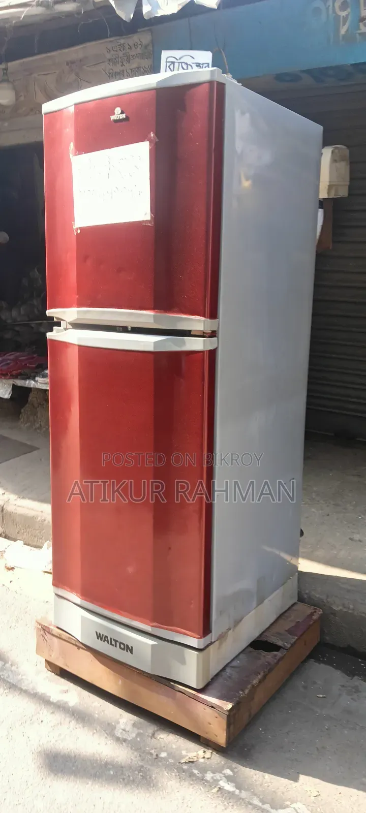 Walton 295 L Refrigerator