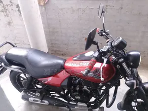 Bajaj Avenger 160 Street 2022 Red