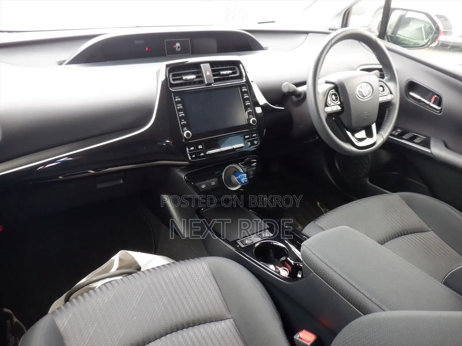 Toyota Prius Plug-In Hybrid 2021 Red