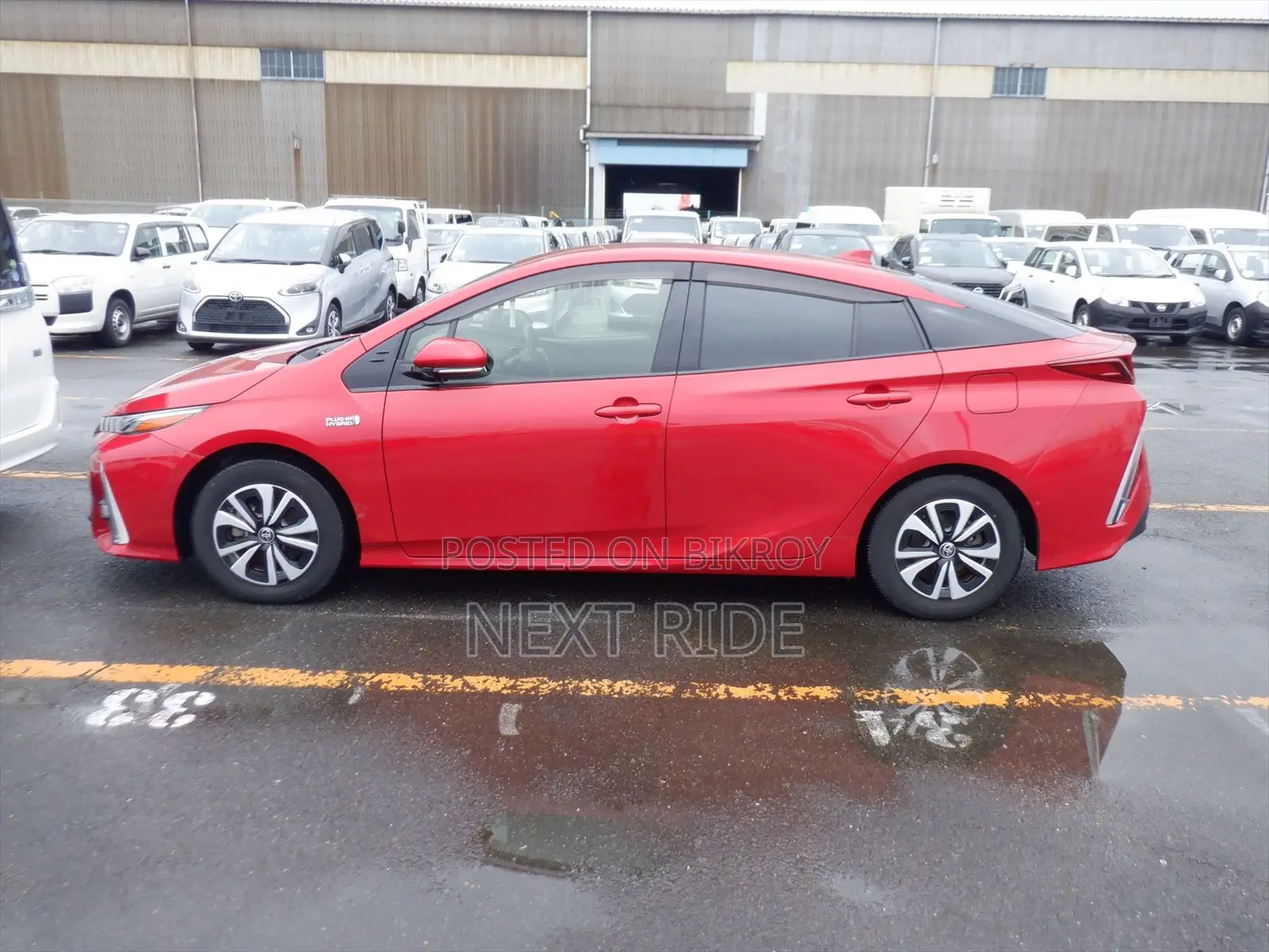 Toyota Prius Plug-In Hybrid 2021 Red