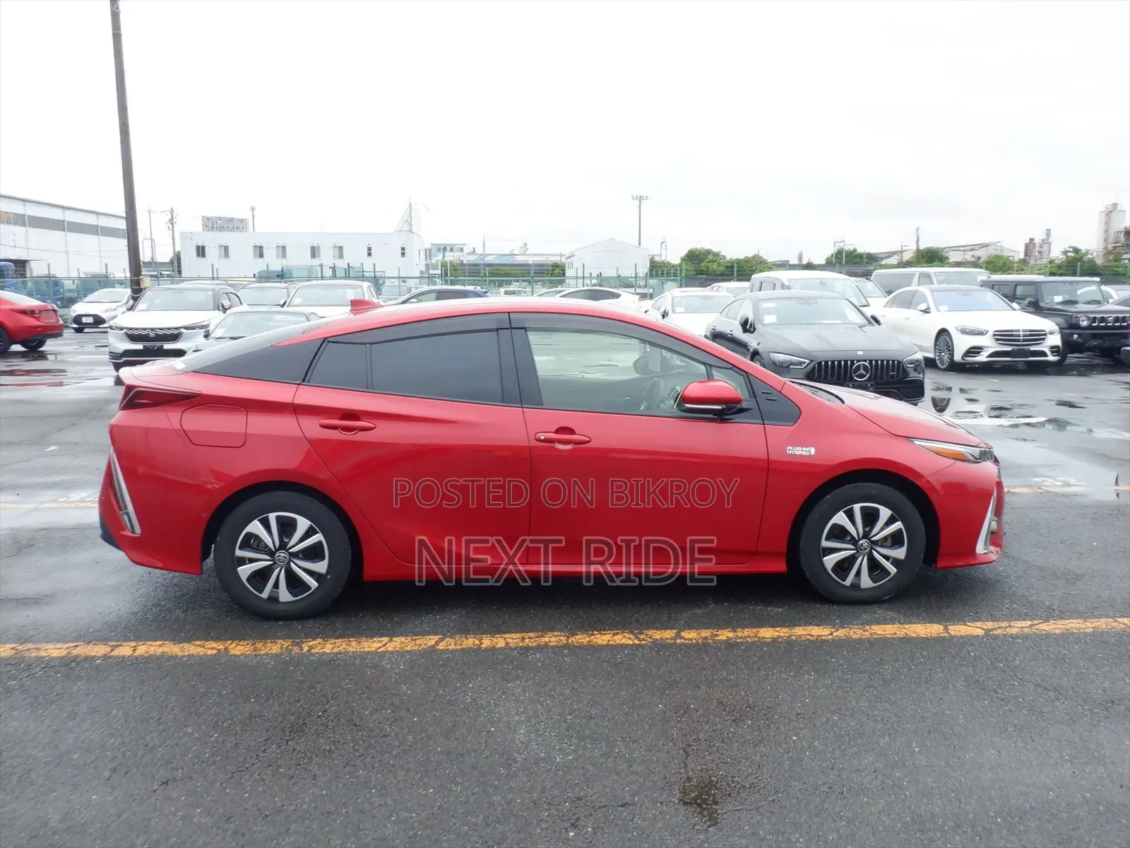 Toyota Prius Plug-In Hybrid 2021 Red