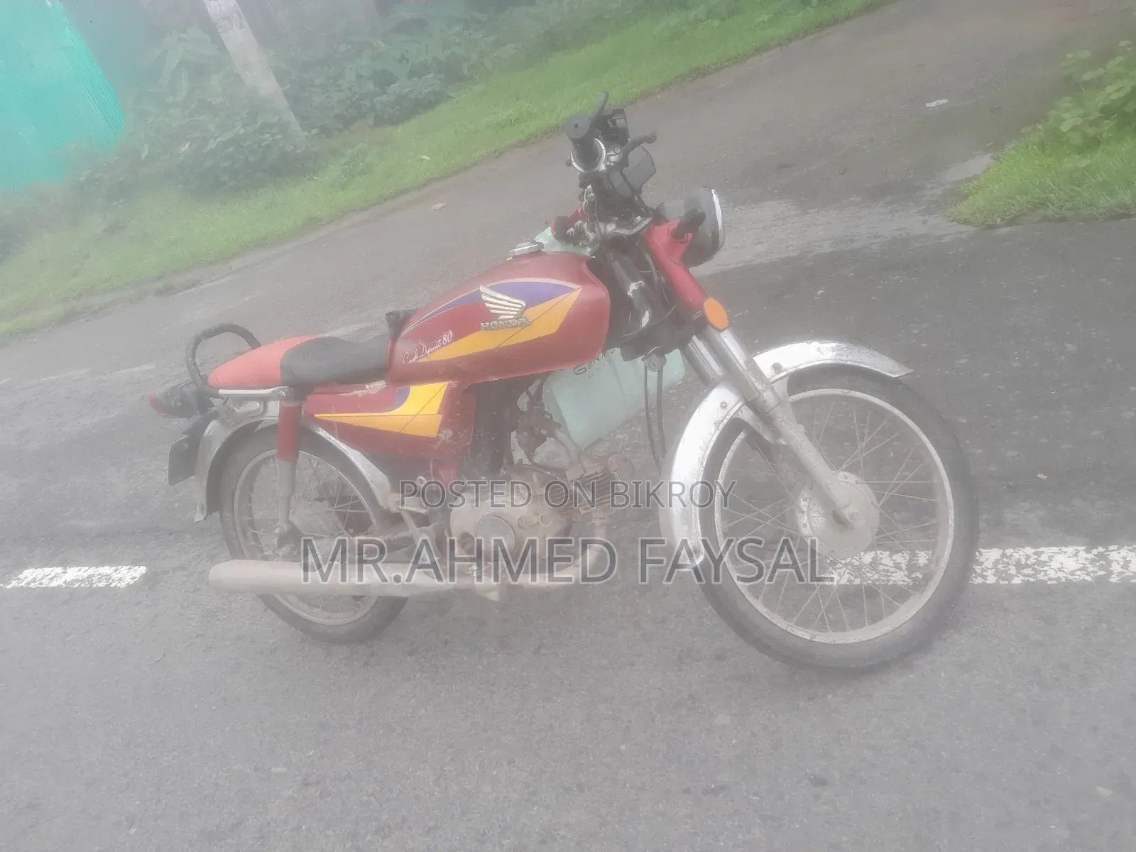 Honda 2005 Red