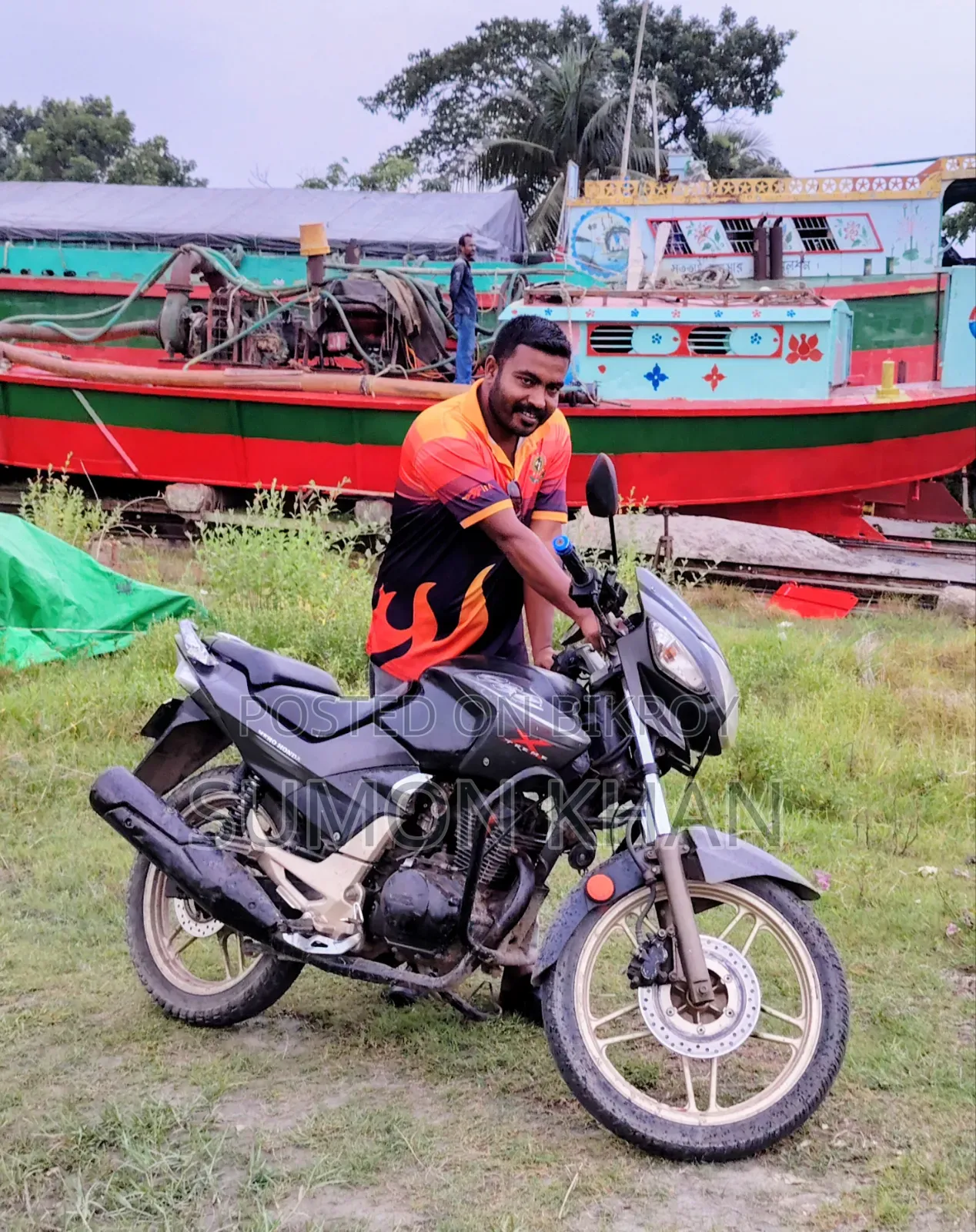 হিরো ২০১৩ গ্রে