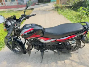 বাজাজ ডিসকভার ১১০ ২০২৩ সাদা