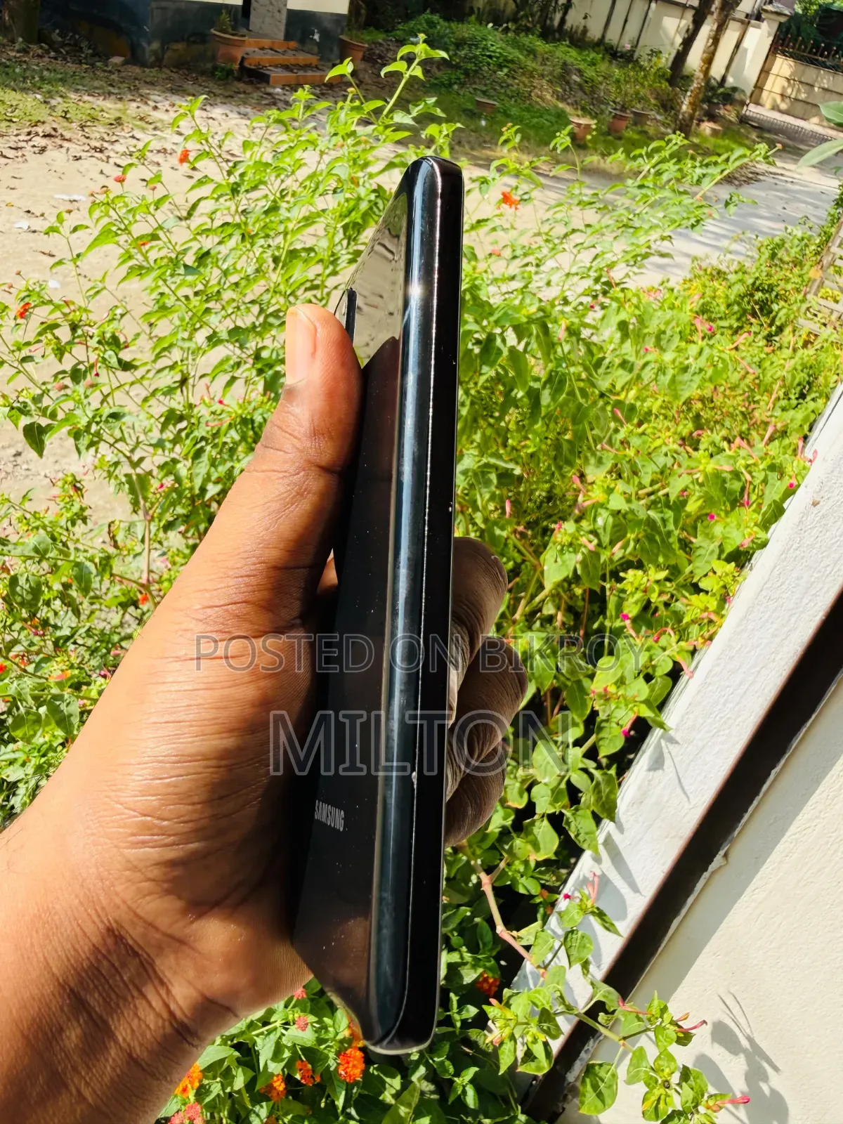 স্যামসাং গ্যালাক্সি এস২০ ৫জি ইউডব্লিউ ১২৮ জিবি ব্ল্যাক