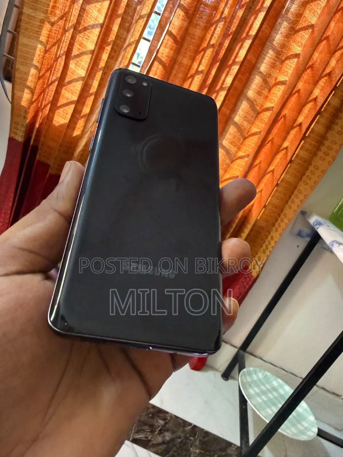 স্যামসাং গ্যালাক্সি এস২০ ৫জি ইউডব্লিউ ১২৮ জিবি ব্ল্যাক