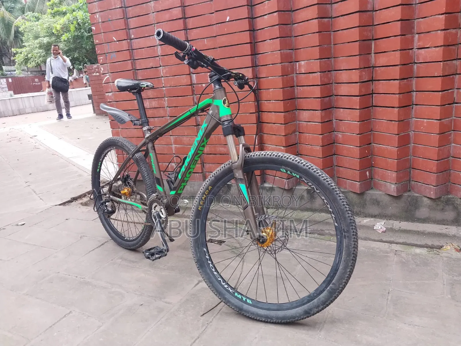 Phoenix Cycle with Oil Brakes