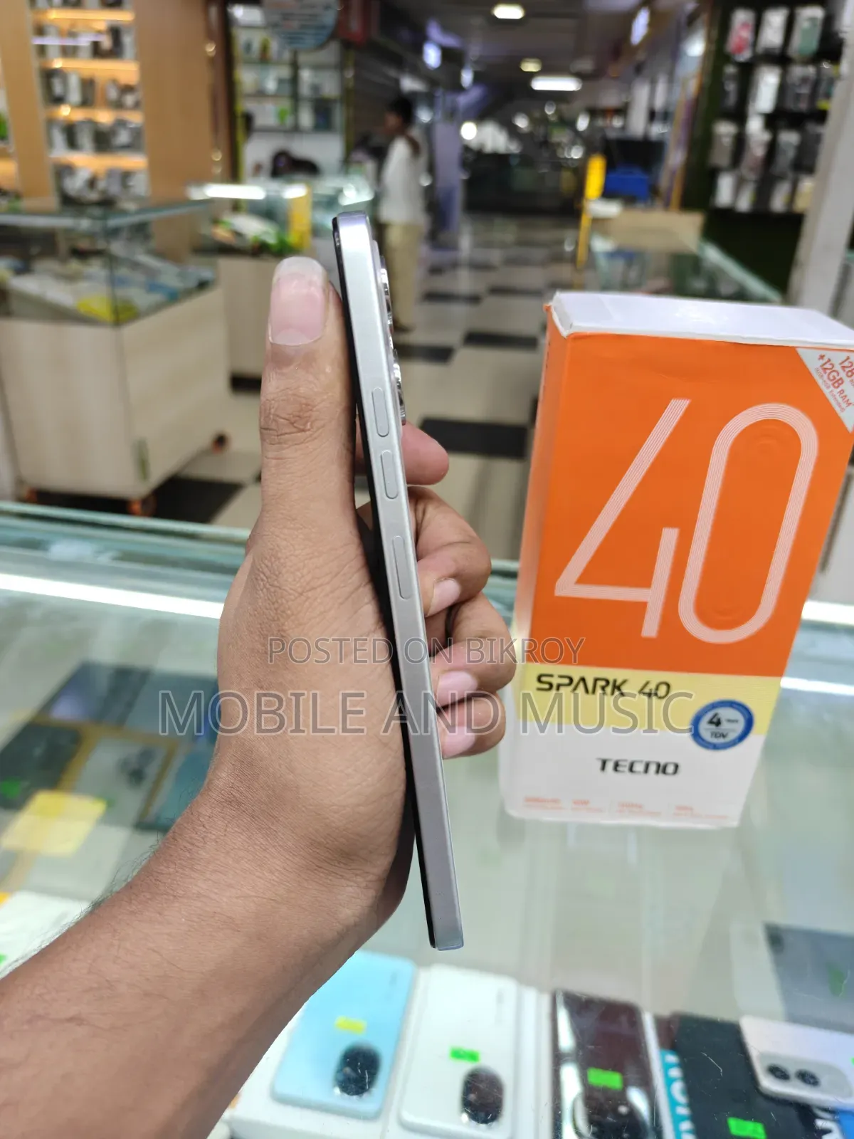 Tecno Spark 40 128 GB White
