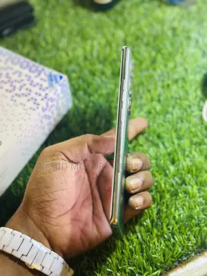 টেকনো ক্যামন ৪০ প্রো ৪জি ২৫৬ জিবি