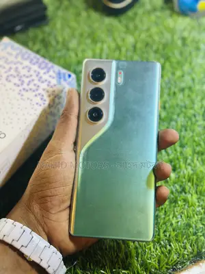 টেকনো ক্যামন ৪০ প্রো ৪জি ২৫৬ জিবি