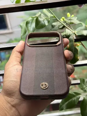 iPhone 17/18 Pro Cover