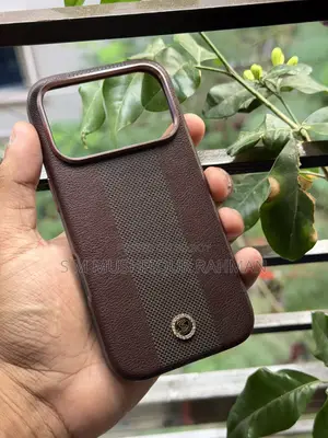 iPhone 17/18 Pro Cover