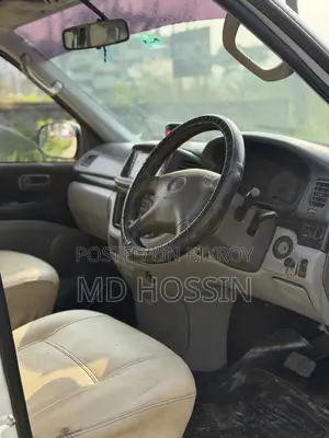 টয়োটা রেজিয়াস ১৯৯৮ সাদা
