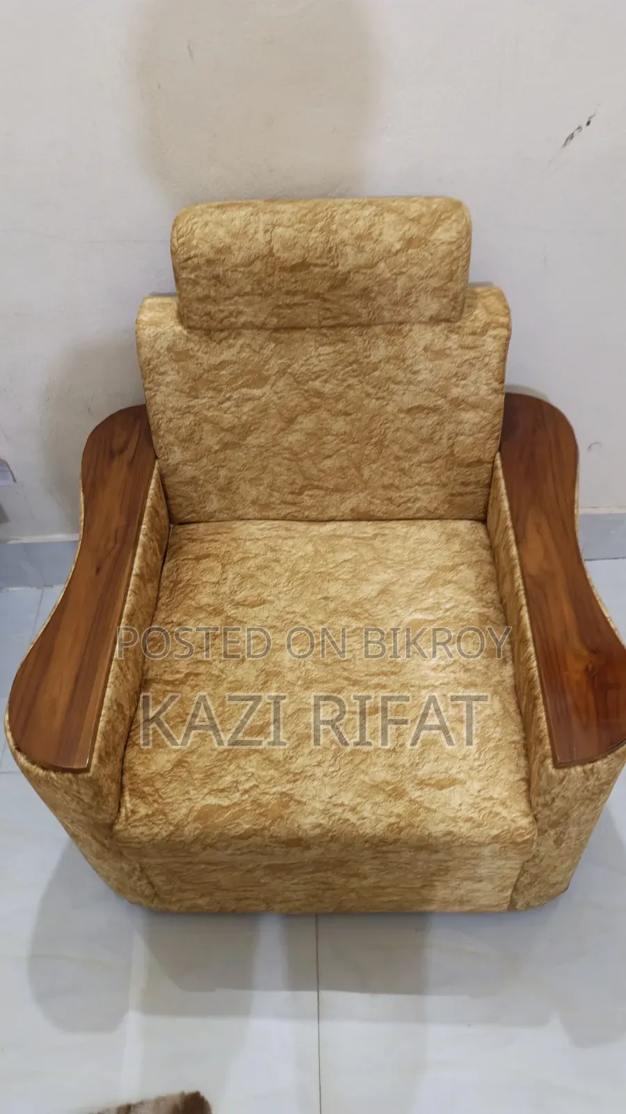 Premium Look 2+2+1 Sofa Set | With Free Cover & 6 Cushions!