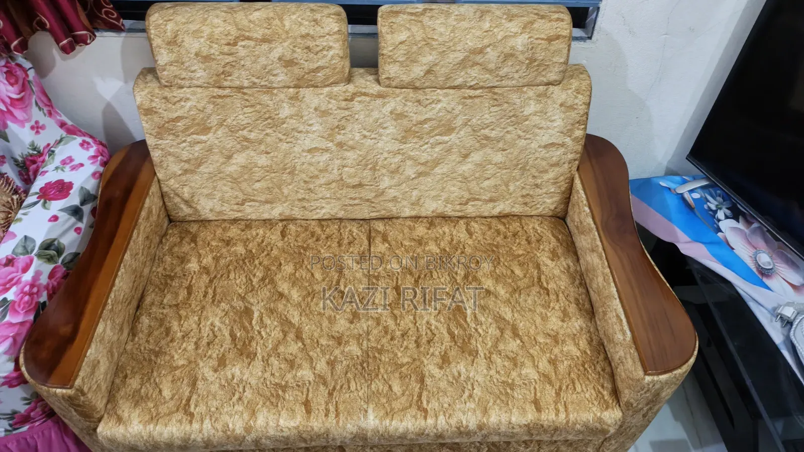 Premium Look 2+2+1 Sofa Set | With Free Cover & 6 Cushions!
