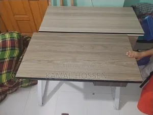 ডেস্কটপ টেবিল